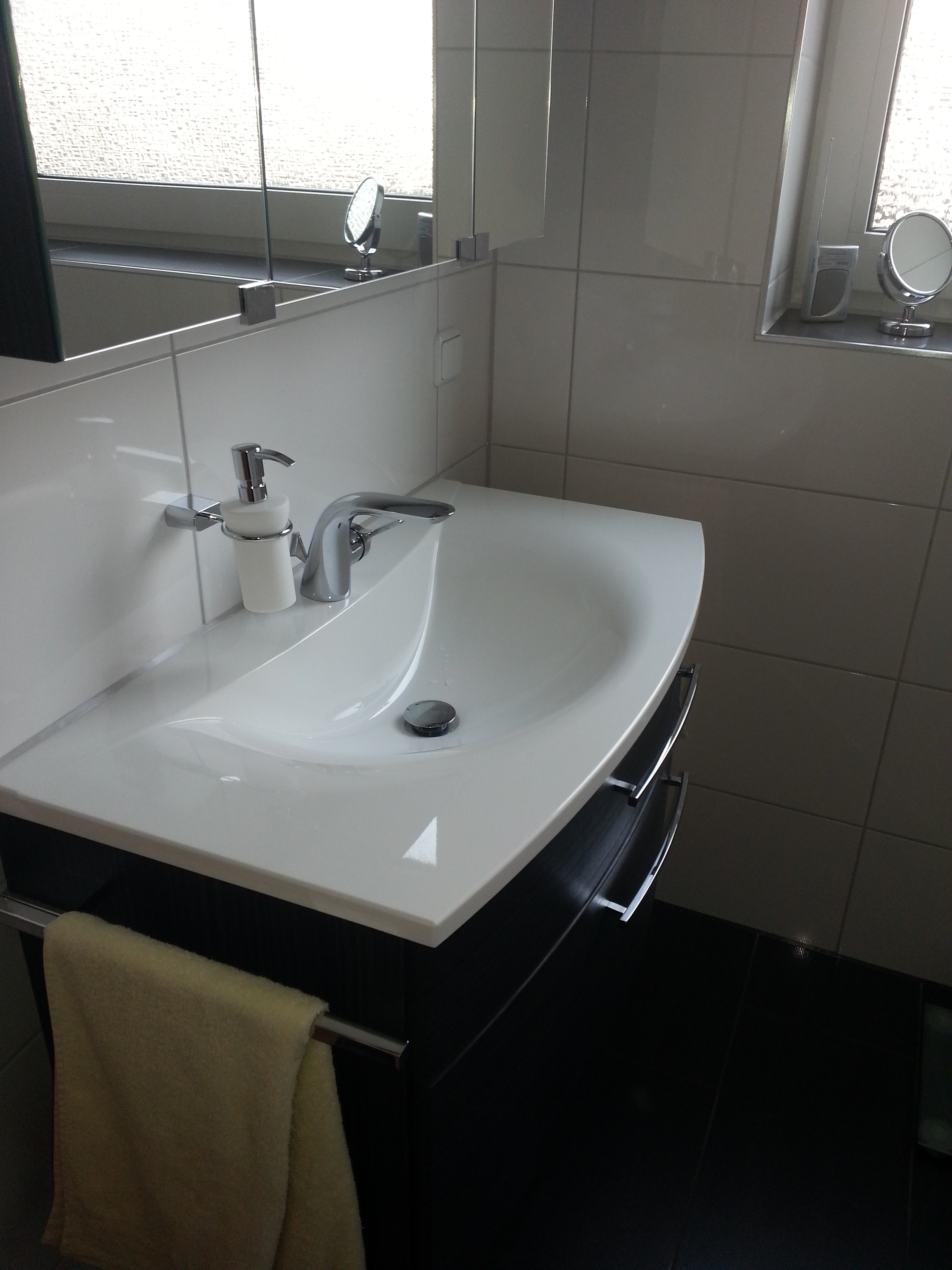 Gerd Nolte Heizung & Sanitär – Raumsparwanne – Badewanne für kleine ... Gerd Nolte Heizung & Sanitär – Raumsparwanne – Badewanne für kleine ...
